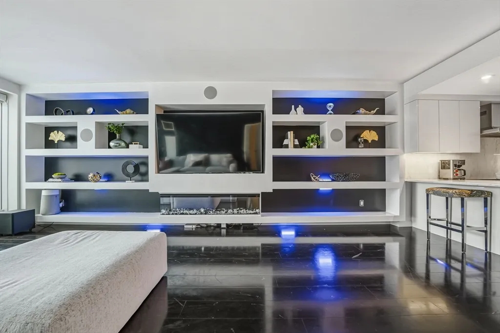 2 bed, 2 bath apartment for rent at 150 Seaport Blvd Unit 17C, Seaport District — photo 6 of 35