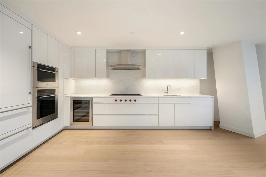 1 bed, 1 bath apartment for rent at 150 Seaport Blvd Unit 7F, Seaport District — photo 4 of 24