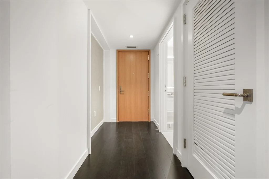 2 bed, 2 bath apartment for rent at 150 Seaport Blvd Unit 9B, Seaport District — photo 19 of 40