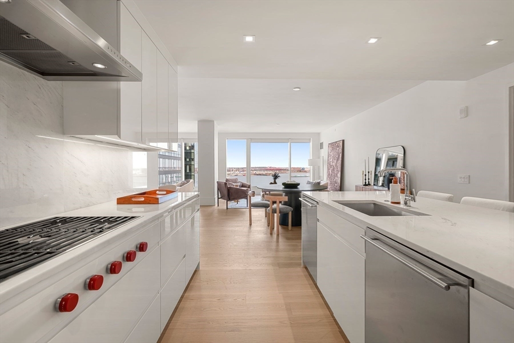 3 bed, 3 bath apartment for rent at 150 Seaport Boulevard Unit 15CD, Seaport District — photo 11 of 41