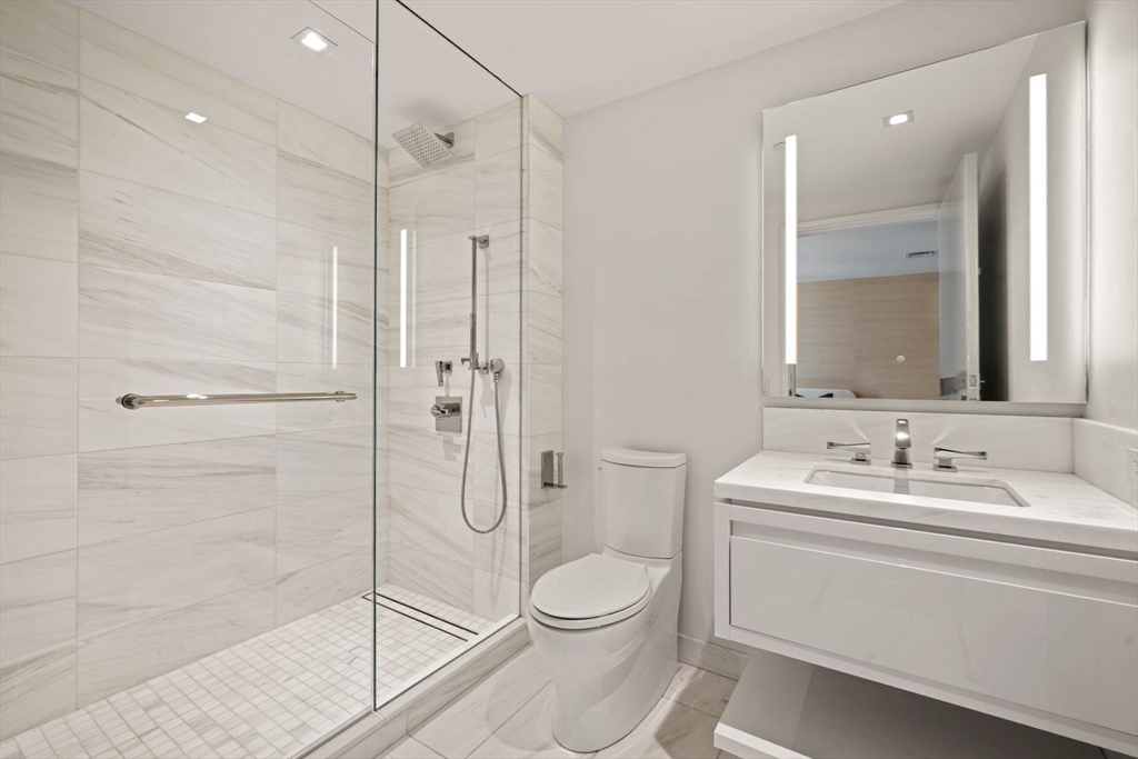 3 bed, 3 bath apartment for rent at 150 Seaport Boulevard Unit 15CD, Seaport District — photo 29 of 41