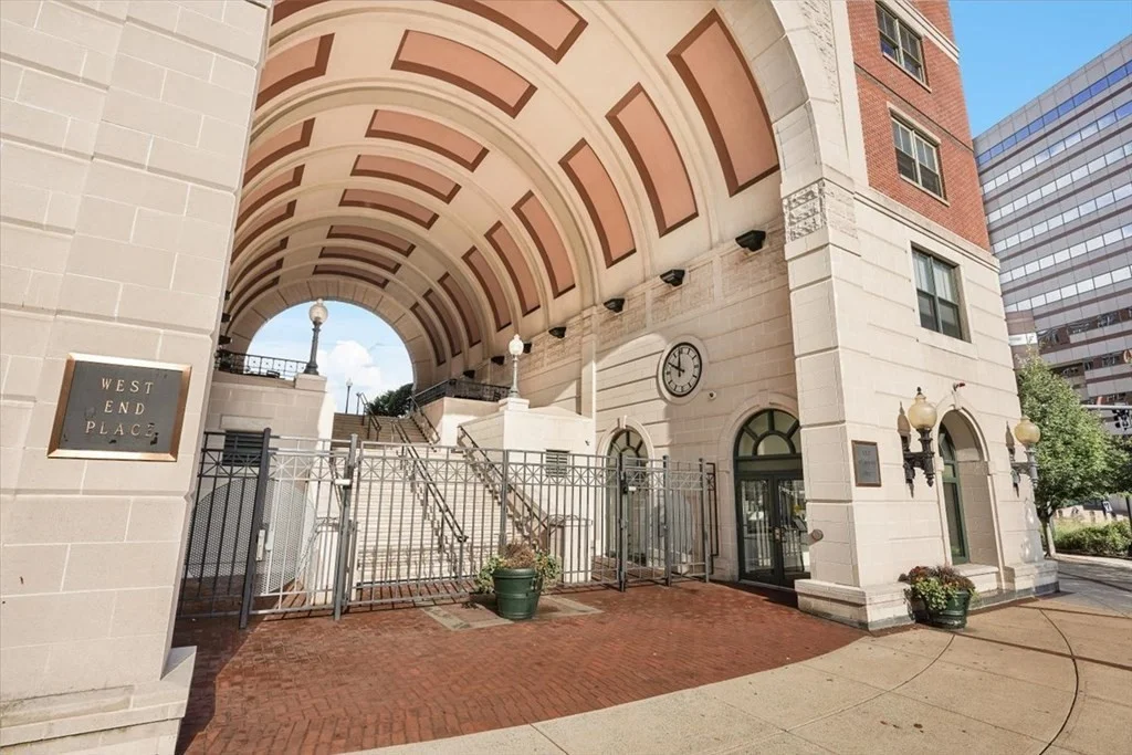 3 bed, 1 bath apartment for rent at 150 Staniford St Unit 203, West End