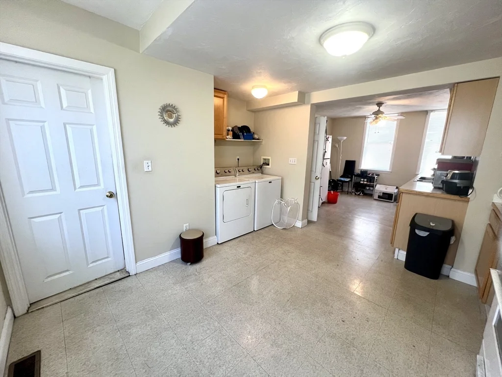 2 bed, 1 bath apartment for rent at 150 Sumner St Unit 1, Quincy — photo 2 of 13