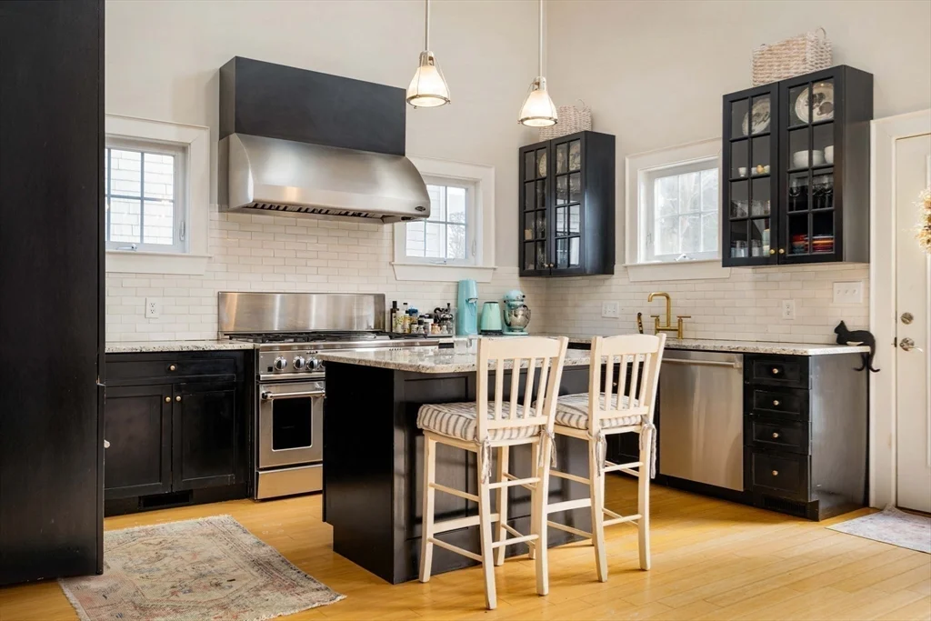 3 bed, 2 bath apartment for rent at 150 Vassal Ln, Cambridge — photo 11 of 32