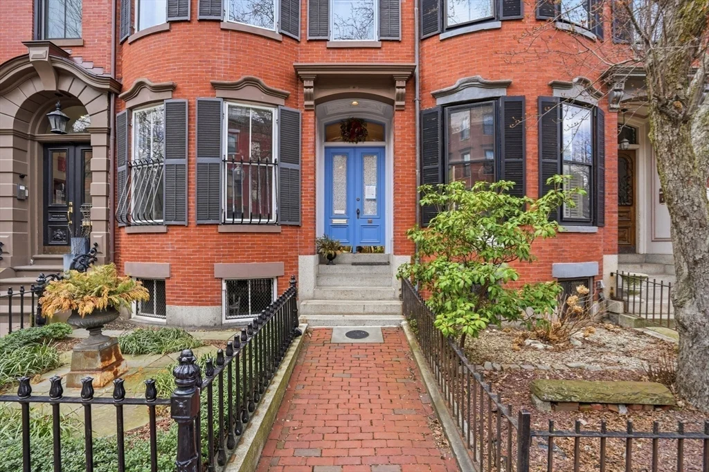 4 bed, 2 bath apartment for rent at 150 W Concord St Unit 2, South End — photo 27 of 28