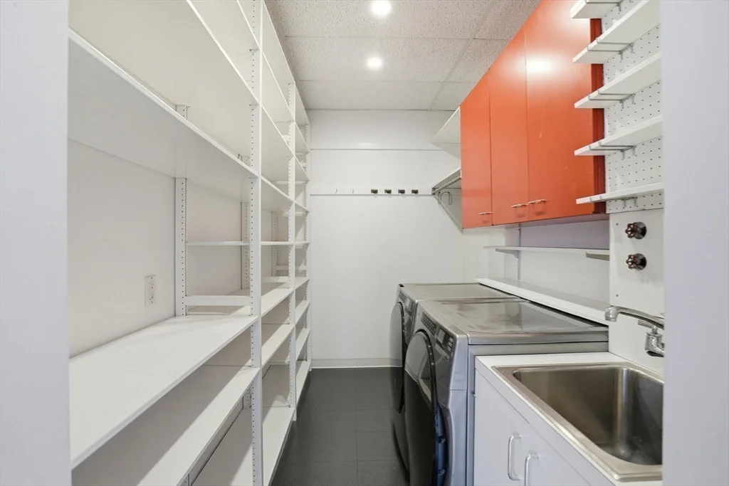 4 bed, 2 bath apartment for rent at 150 W Concord St Unit 2, South End — photo 24 of 28