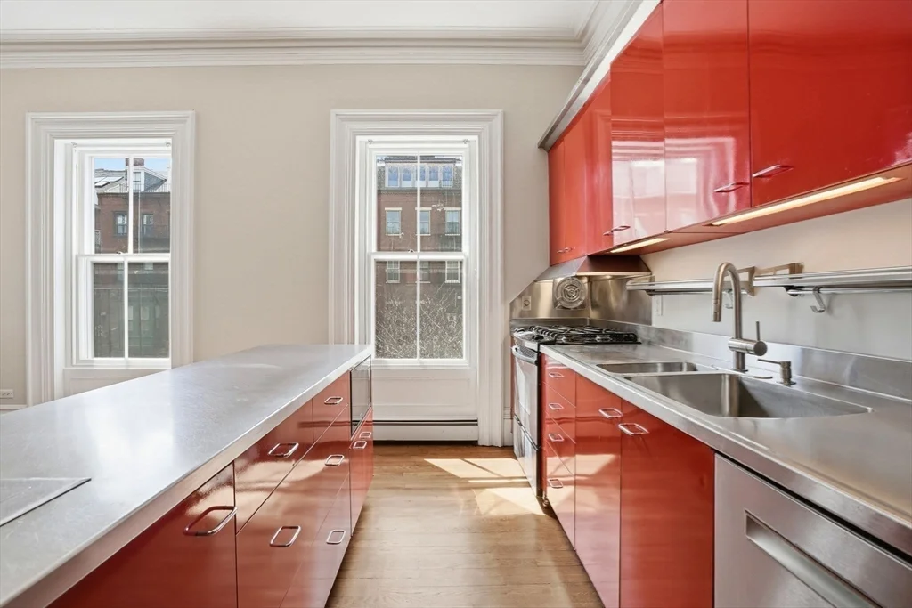 4 bed, 2 bath apartment for rent at 150 W Concord St Unit 2, South End — photo 9 of 28