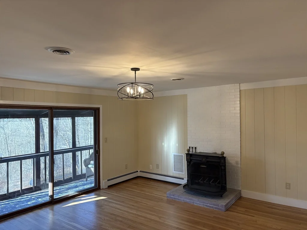 2 bed, 1 bath apartment for rent at 150 W Wrentham Rd, Cumberland — photo 8 of 34