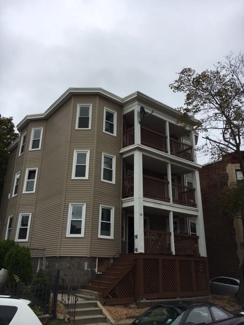 4 bed, 1 bath apartment for rent at 150 Washington St Unit 1, Dorchester