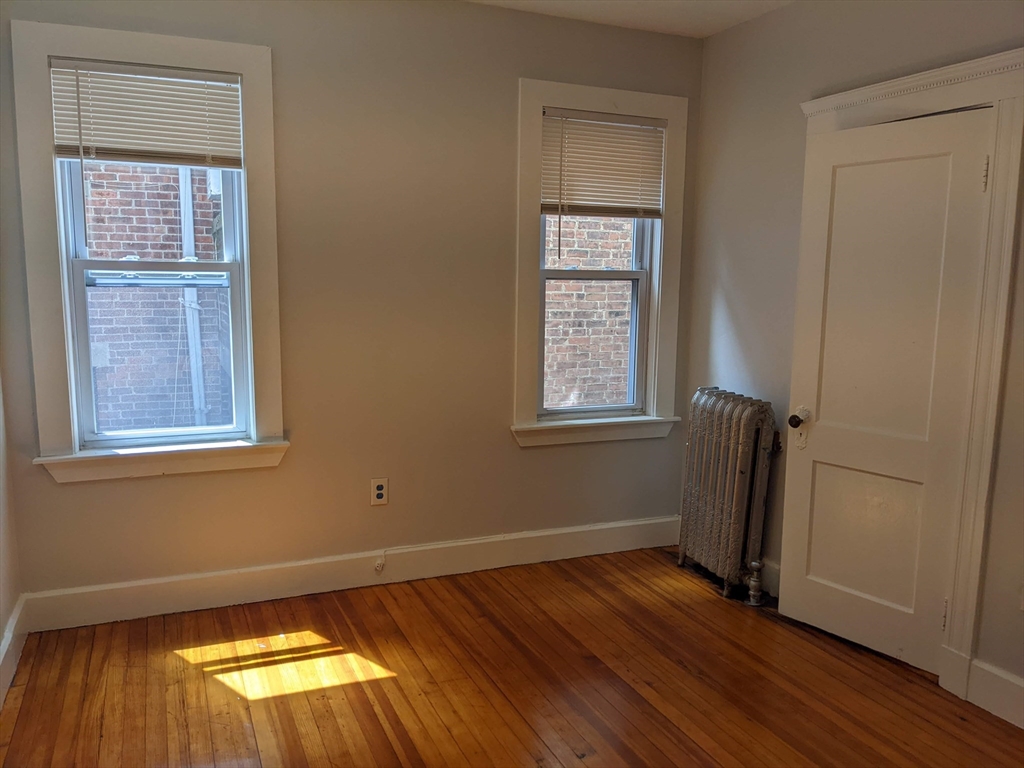 4 bed, 1 bath apartment for rent at 150 Washington St Unit 1, Dorchester — photo 8 of 15