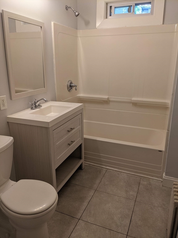 4 bed, 1 bath apartment for rent at 150 Washington St Unit 1, Dorchester — photo 10 of 15