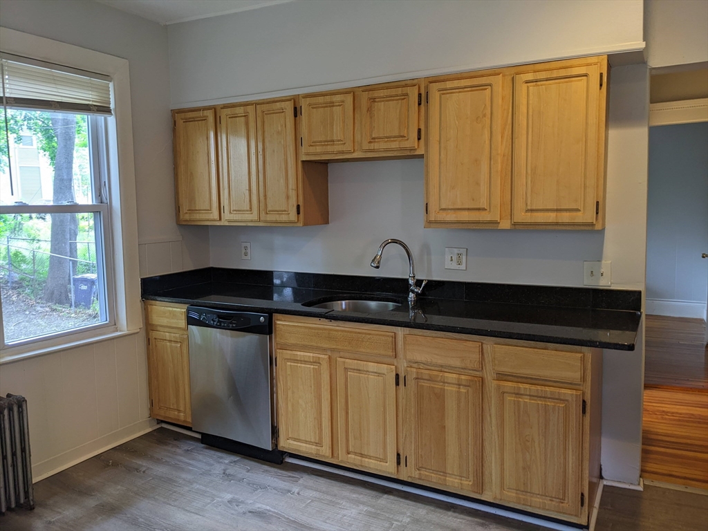 4 bed, 1 bath apartment for rent at 150 Washington St Unit 1, Dorchester — photo 15 of 15