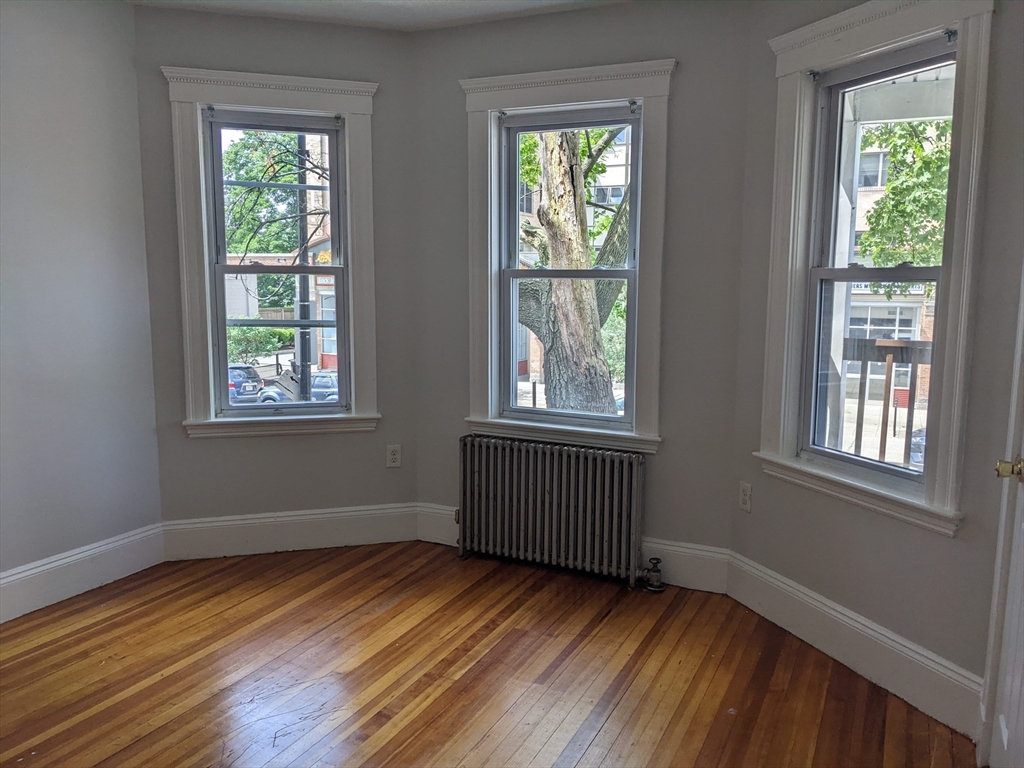 4 bed, 1 bath apartment for rent at 150 Washington St Unit 1, Dorchester — photo 7 of 15