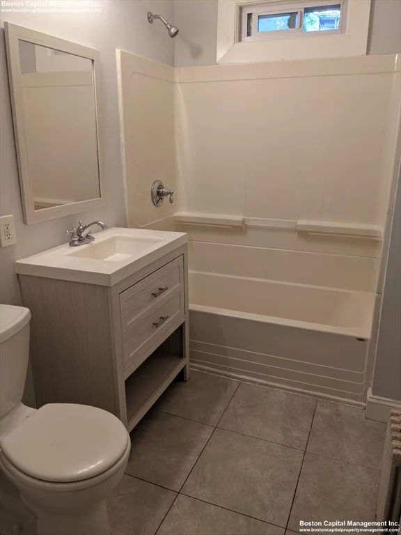 4 bed, 1 bath apartment for rent at 150 Washington St Unit 2, Dorchester — photo 13 of 17