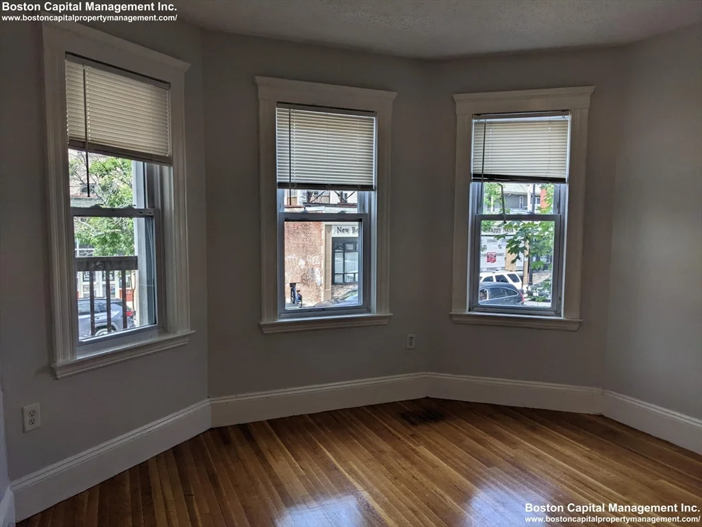 4 bed, 1 bath apartment for rent at 150 Washington St Unit 2, Dorchester — photo 9 of 17