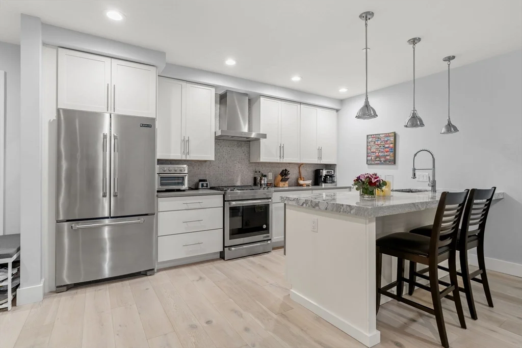 2 bed, 2 bath apartment for rent at 150 West Broadway Unit 23, South Boston — photo 2 of 16