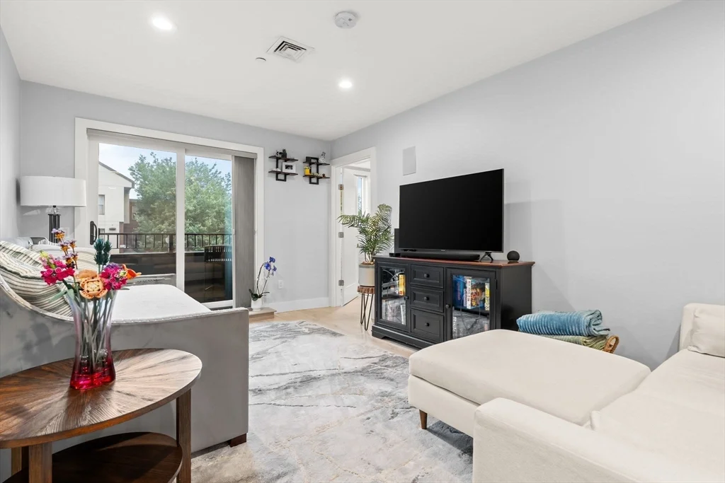 2 bed, 2 bath apartment for rent at 150 West Broadway Unit 23, South Boston — photo 3 of 16