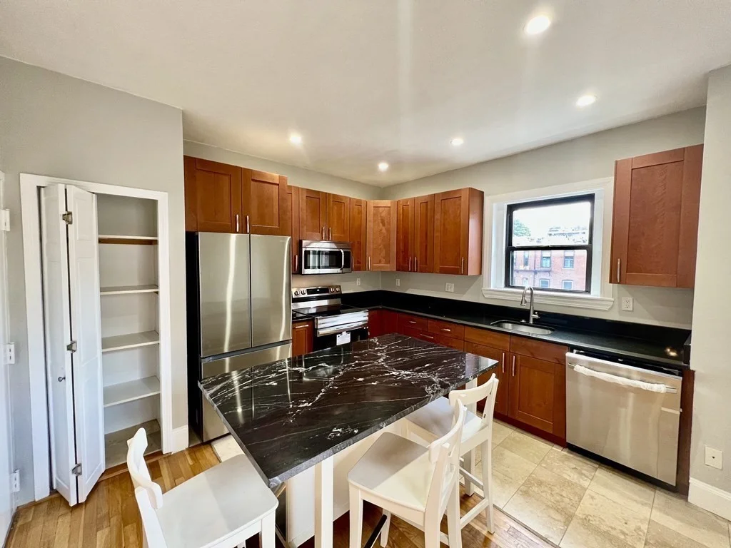 3 bed, 1 bath apartment for rent at 150 Worcester St Unit 3, South End