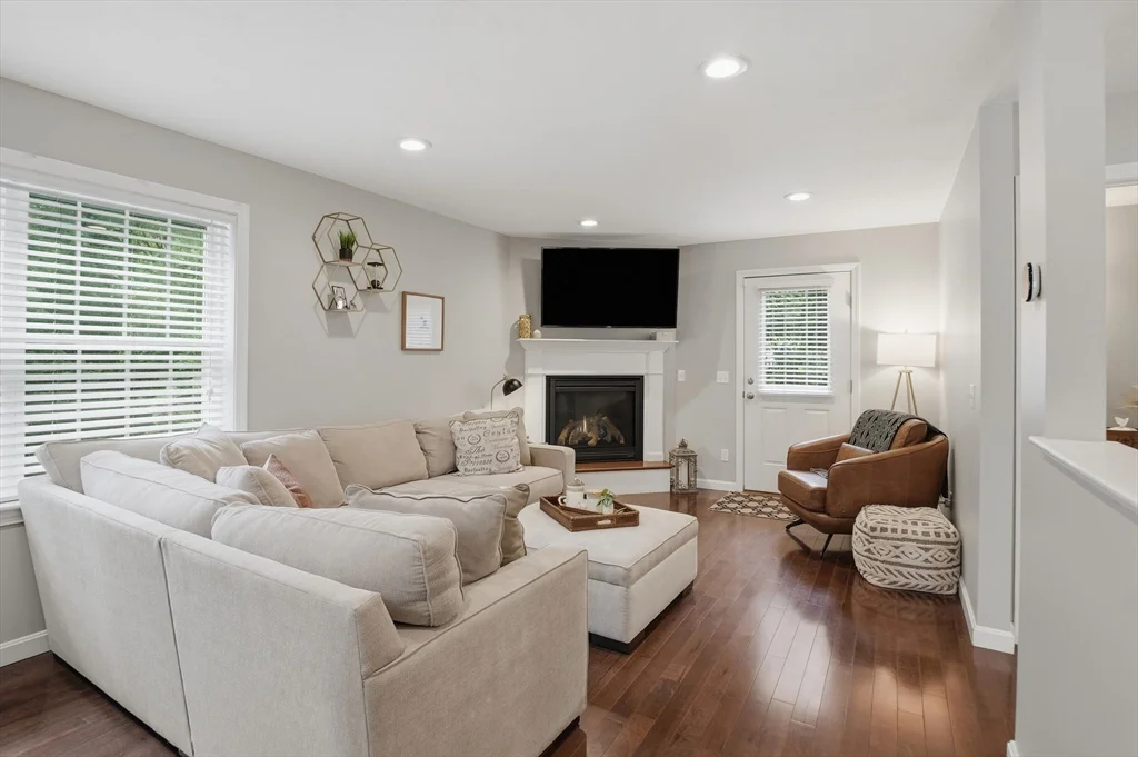 3 bed, 2 bath apartment for rent at 150 Worcester St Unit D, West Boylston — photo 10 of 28