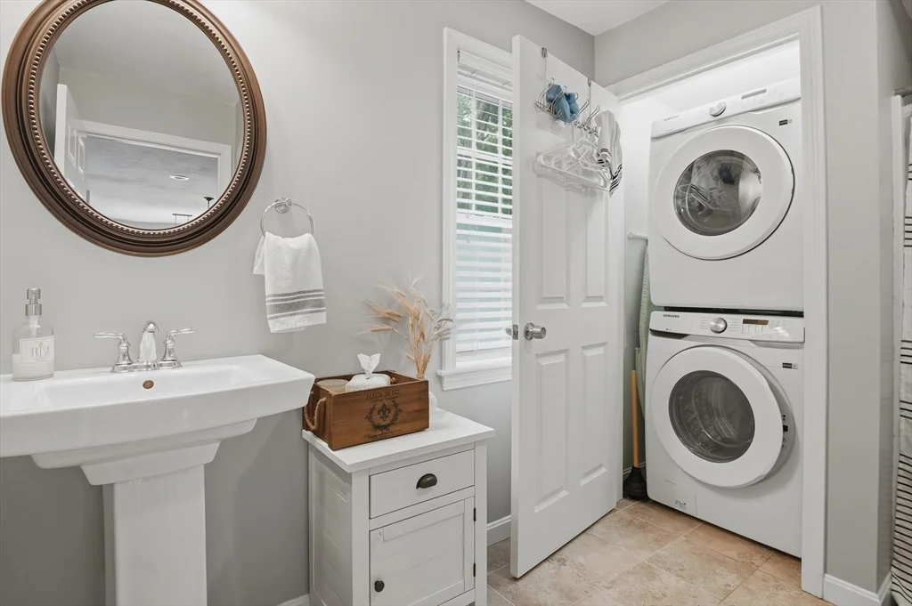 3 bed, 2 bath apartment for rent at 150 Worcester St Unit D, West Boylston — photo 12 of 28