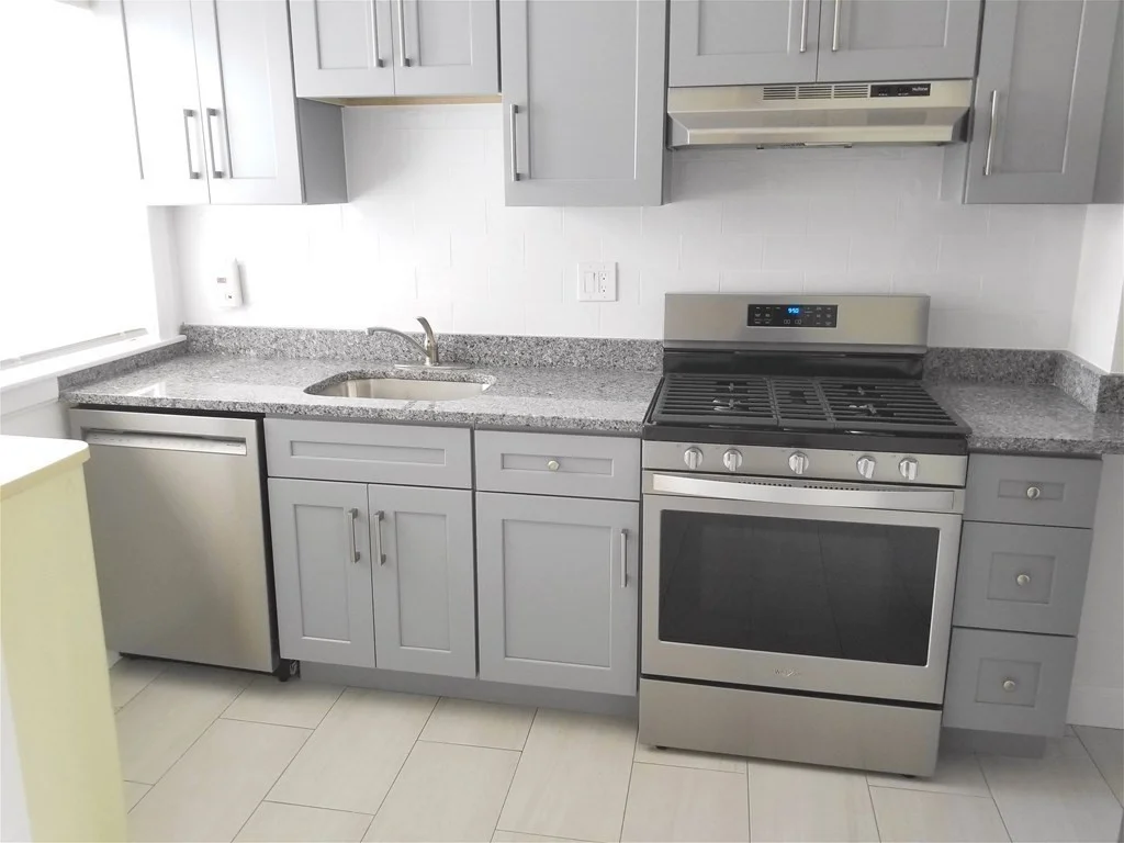 3 bed, 1 bath apartment for rent at 1500 Commonwealth Ave Unit ., Brighton — photo 8 of 18