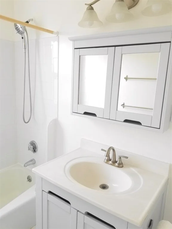 3 bed, 1 bath apartment for rent at 1500 Commonwealth Ave Unit ., Brighton — photo 14 of 18