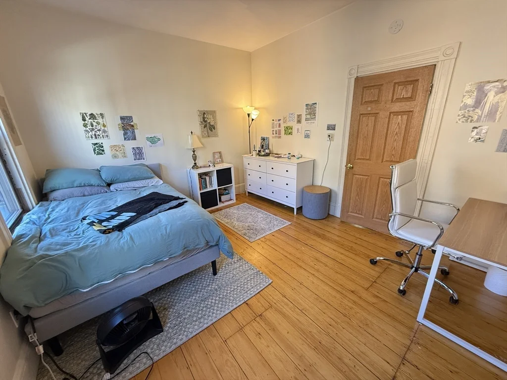 4 bed, 1 bath apartment for rent at 1500 Tremont St , Unit 3, Mission Hill — photo 8 of 10
