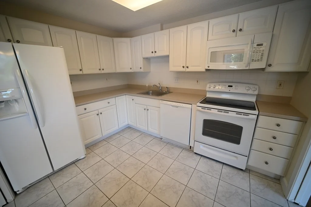 2 bed, 2 bath apartment for rent at 1501 Beacon St Unit 405, Coolidge Corner — photo 6 of 14