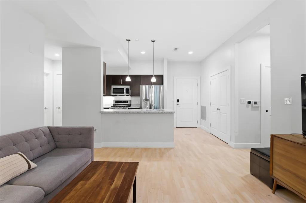 2 bed, 1 bath apartment for rent at 1501 Commonwealth Ave Unit 106, Brighton — photo 4 of 19
