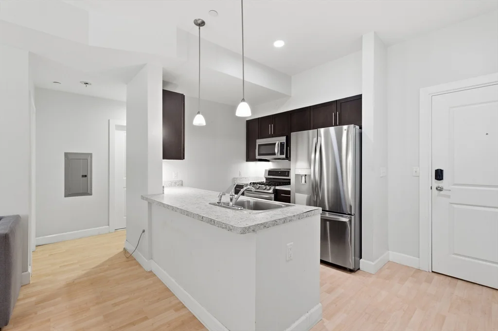 2 bed, 1 bath apartment for rent at 1501 Commonwealth Ave Unit 106, Brighton — photo 7 of 19