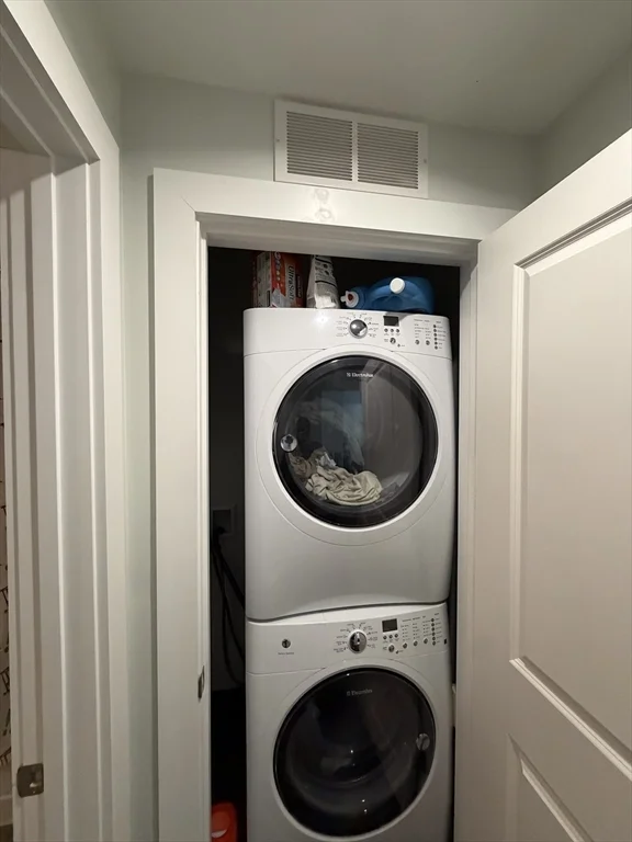1 bed, 1 bath apartment for rent at 1501 Commonwealth Ave Unit 205, Brighton — photo 8 of 9