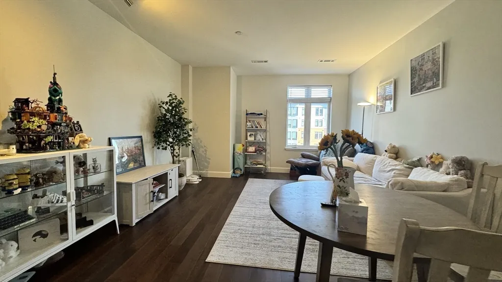 1 bed, 1 bath apartment for rent at 1501 Commonwealth Unit 304, Brighton — photo 2 of 23