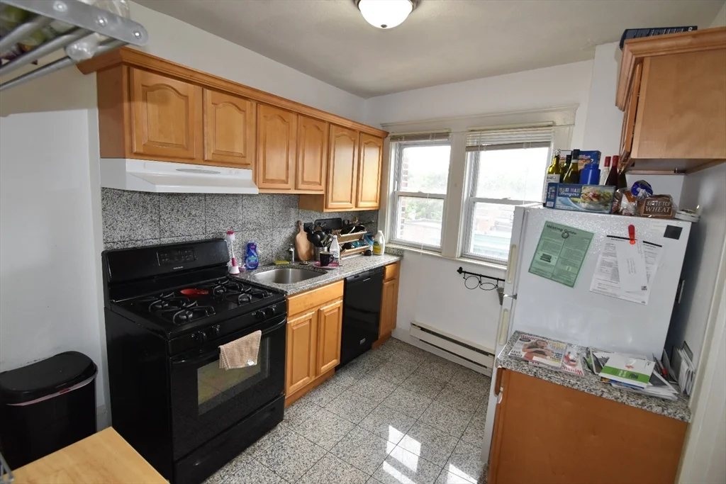 3 bed, 1 bath apartment for rent at 1504 Commonwealth Unit 7, Brighton — photo 3 of 17