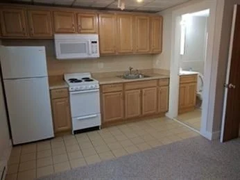 1 bed, 1 bath apartment for rent at 1504 Concord St Unit 1R, Saxonville — photo 2 of 13