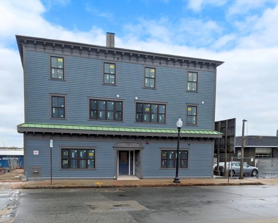1 bed, 1 bath apartment for rent at 1504 Purchase St Unit 104, Center