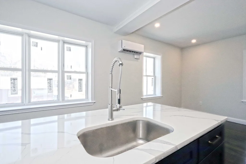 1 bed, 1 bath apartment for rent at 1504 Purchase St Unit 104, Center — photo 5 of 30