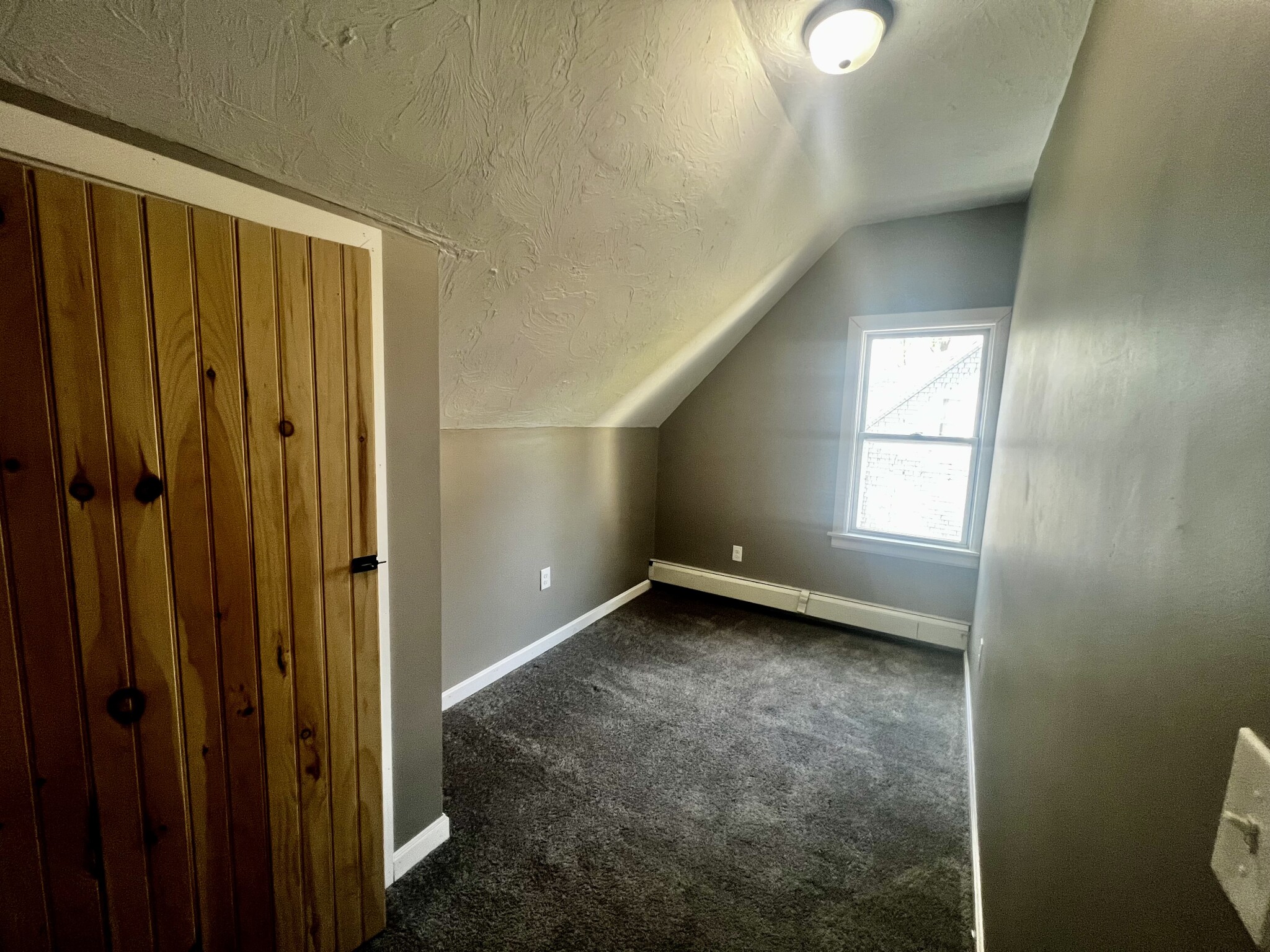 4 bed, 2 bath apartment for rent at 1509 Turnpike St Unit B, North Stoughton — photo 5 of 16