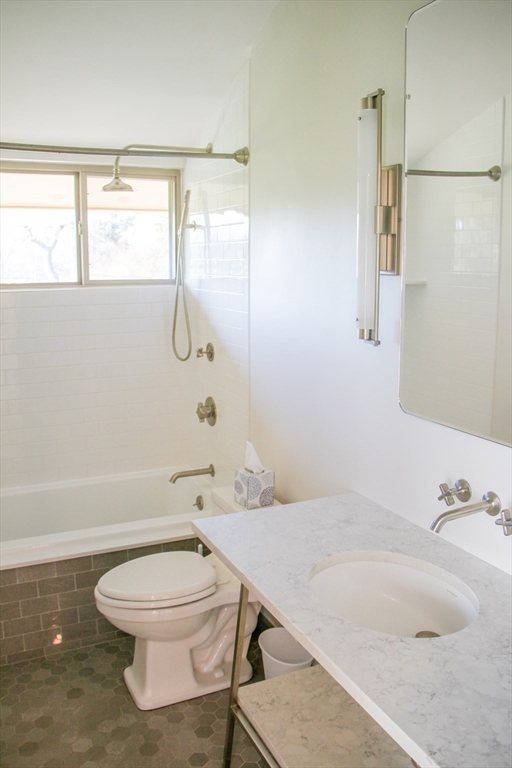 2 bed, 1 bath apartment for rent at 151 Argilla Rd, Ipswich — photo 18 of 18