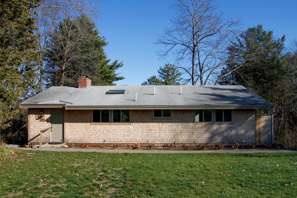 2 bed, 1 bath apartment for rent at 151 Argilla Rd, Ipswich — photo 1 of 18