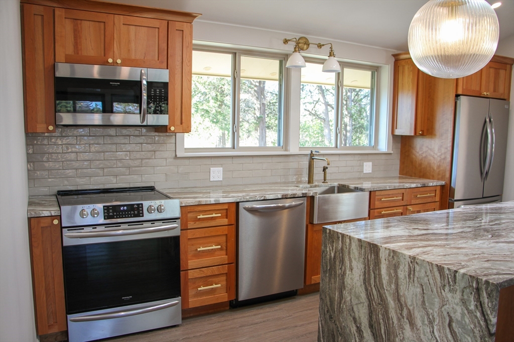 2 bed, 1 bath apartment for rent at 151 Argilla Rd, Ipswich — photo 8 of 18
