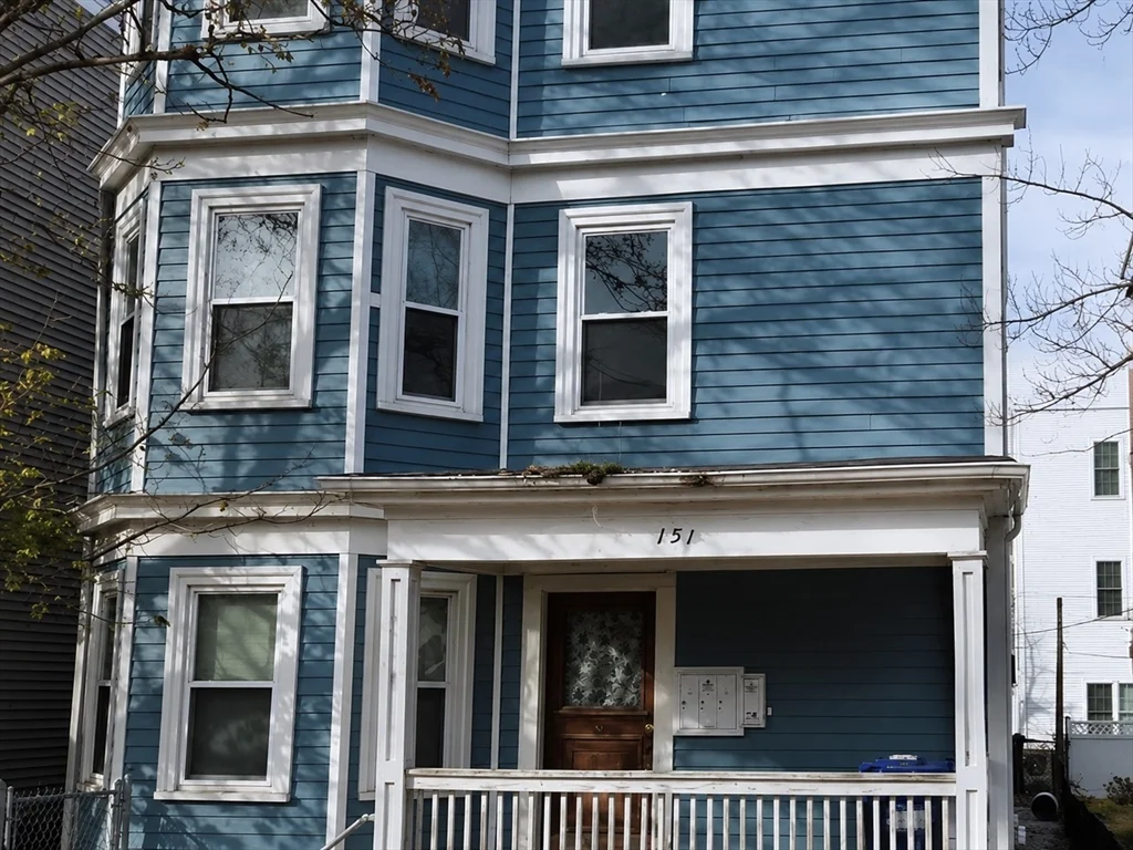 3 bed, 1 bath apartment for rent at 151 Boston St Unit 2, Dorchester — photo 9 of 10