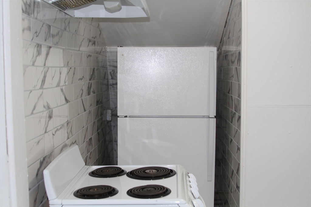 1 bed, 1 bath apartment for rent at 151 Canton St Unit A, Randolph — photo 8 of 27