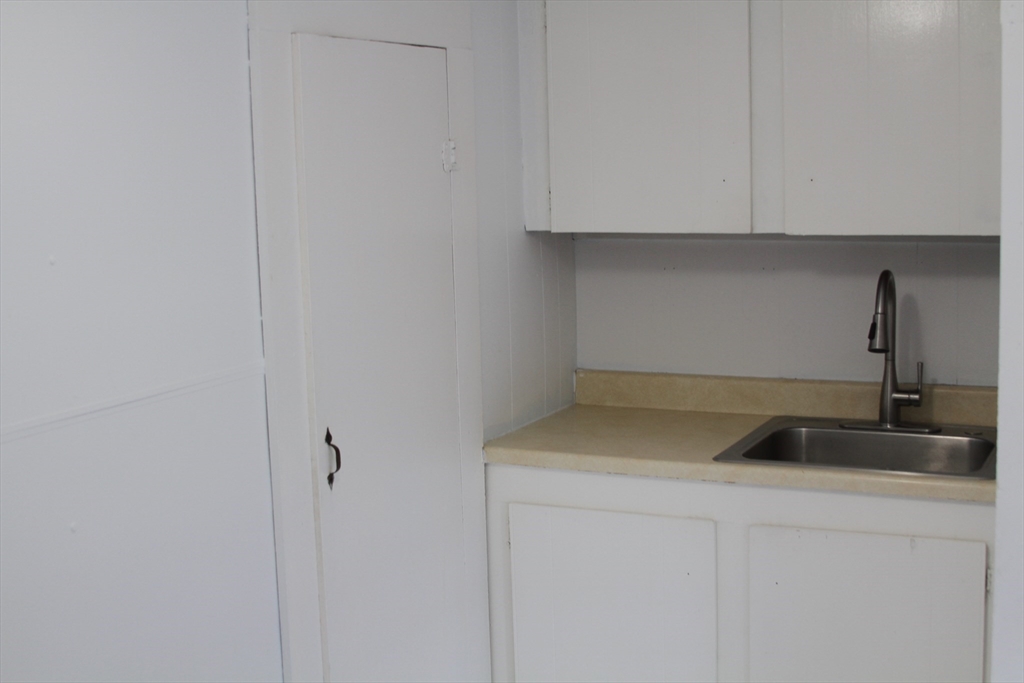 1 bed, 1 bath apartment for rent at 151 Canton St Unit A, Randolph — photo 7 of 27