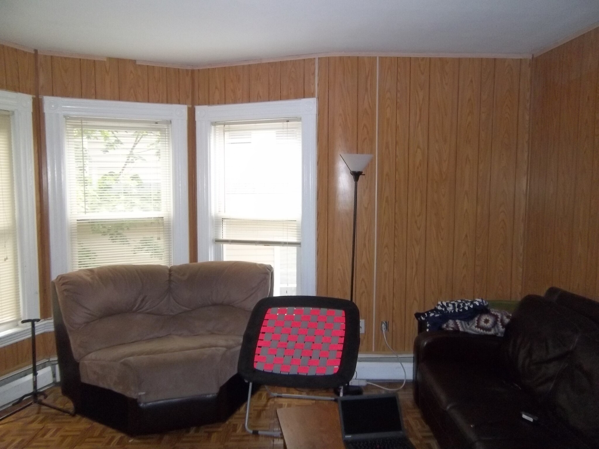 5 bed, 2 bath apartment for rent at 151 Central St Unit 2, Winter Hill — photo 2 of 9