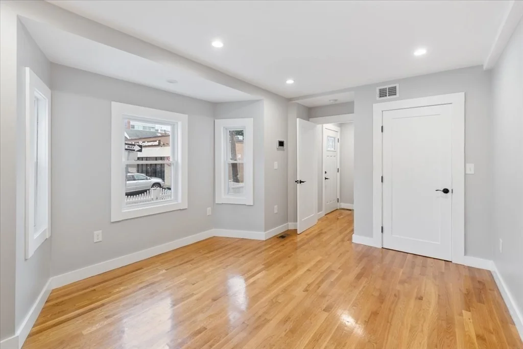 3 bed, 2 bath apartment for rent at 151 Clark St Unit 1P, The Port — photo 6 of 21