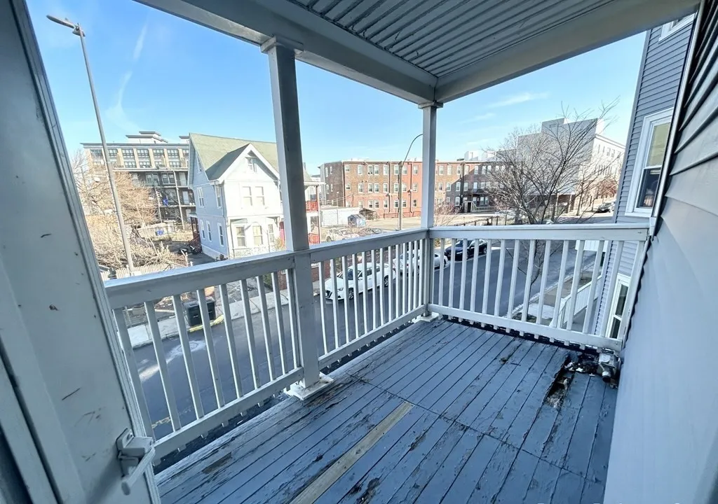 4 bed, 2 bath apartment for rent at 151 East Cottage Unit 2, Dorchester — photo 8 of 8
