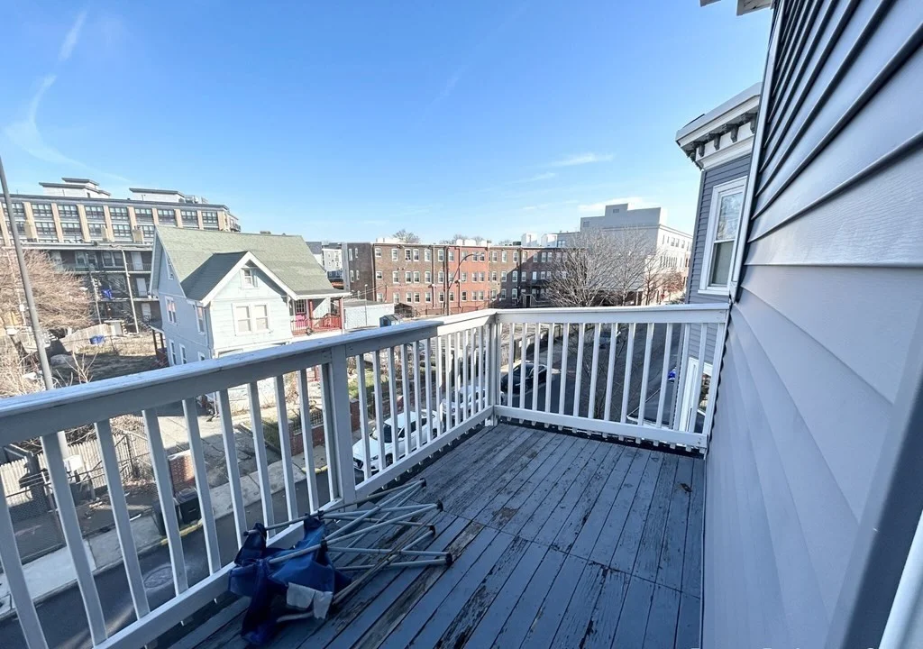 4 bed, 2 bath apartment for rent at 151 East Cottage Unit 3, Dorchester — photo 10 of 10