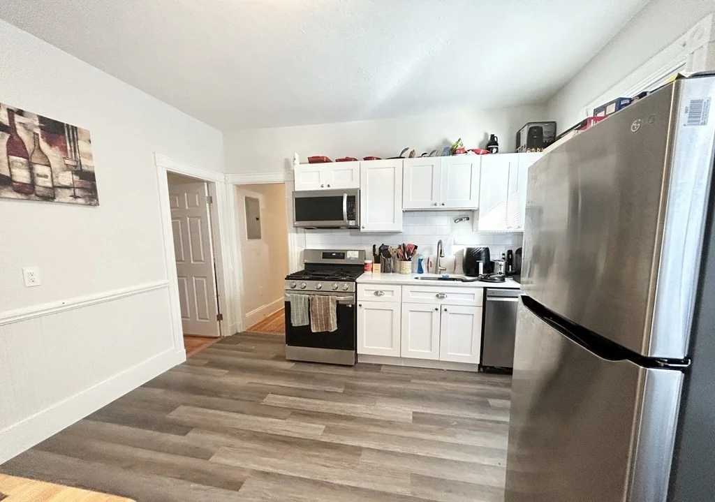 4 bed, 2 bath apartment for rent at 151 East Cottage Unit 3, Dorchester — photo 2 of 10