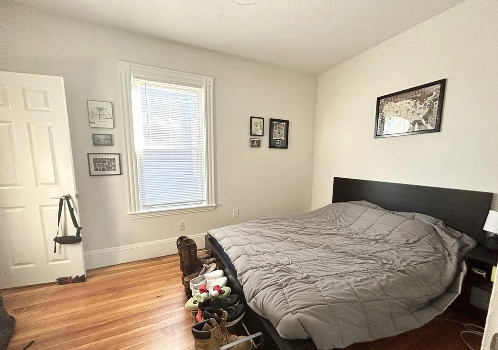 4 bed, 2 bath apartment for rent at 151 East Cottage Unit 3, Dorchester — photo 4 of 10