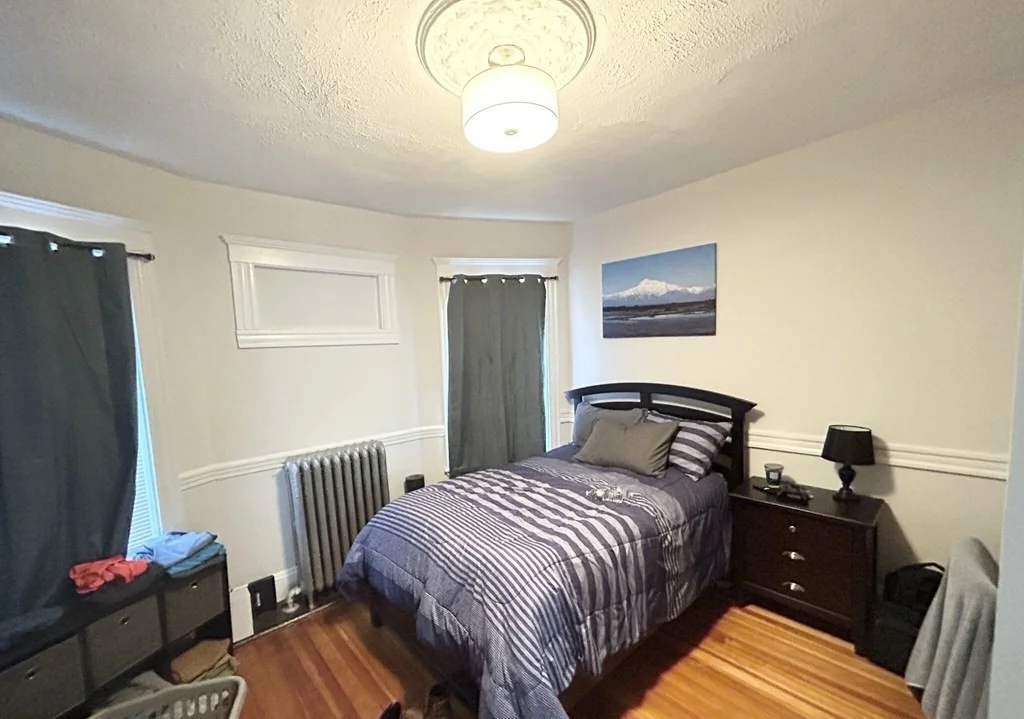 4 bed, 2 bath apartment for rent at 151 East Cottage Unit 3, Dorchester — photo 5 of 10